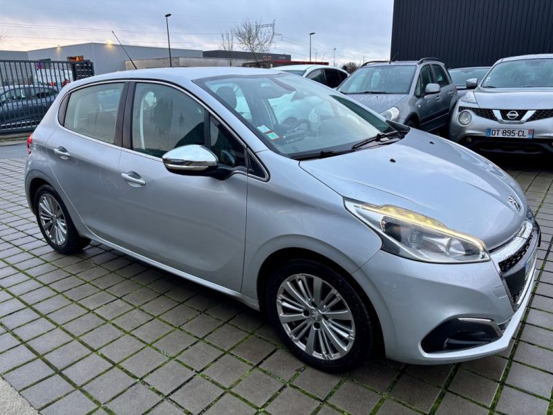 PEUGEOT 208 1.2i 110CH ALLURE S&S EAT6 5CV 5P 2015