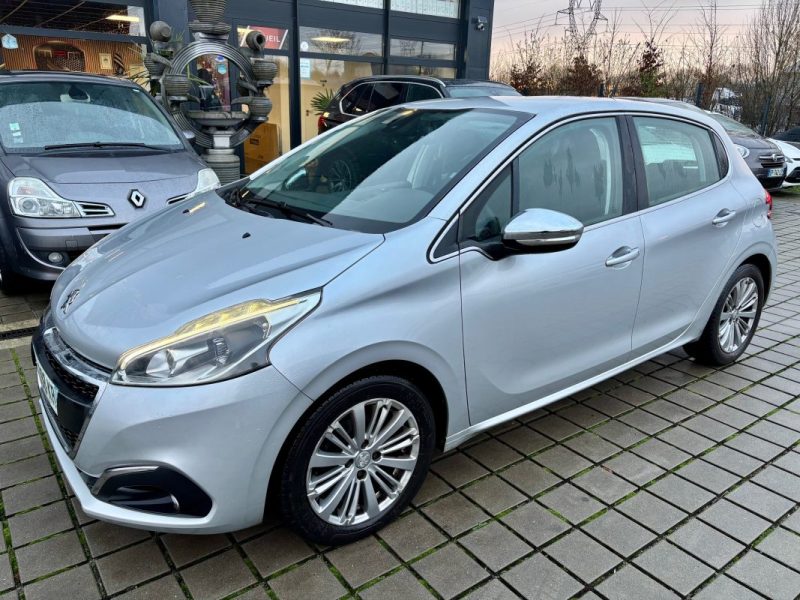 PEUGEOT 208 1.2i 110CH ALLURE S&S EAT6 5CV 5P 2015