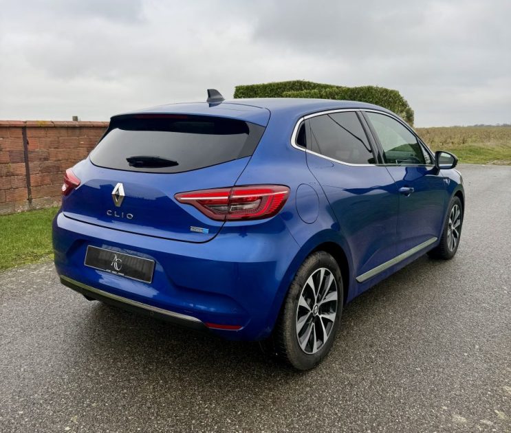  RENAULT CLIO V 1.6 E-Tech full hybrid 145ch INTENS / Apple CarPlay / Feux LED / CAMÉRA DE RECUL