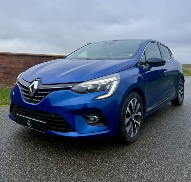  RENAULT CLIO V 1.6 E-Tech full hybrid 145ch INTENS / Apple CarPlay / Feux LED / CAMÉRA DE RECUL