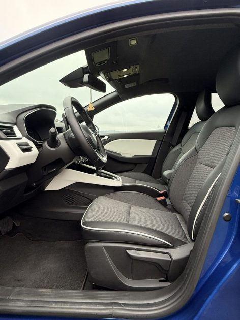  RENAULT CLIO V 1.6 E-Tech full hybrid 145ch INTENS / Apple CarPlay / Feux LED / CAMÉRA DE RECUL