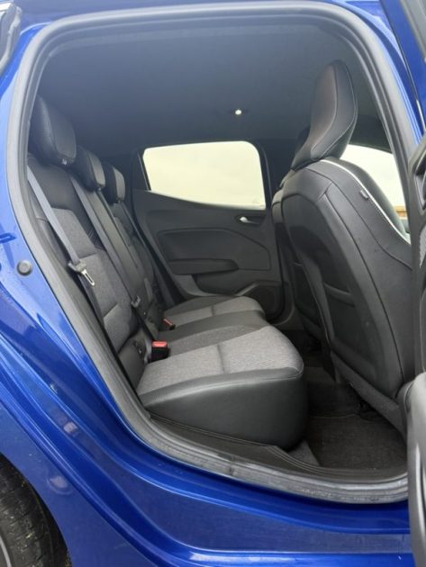  RENAULT CLIO V 1.6 E-Tech full hybrid 145ch INTENS / Apple CarPlay / Feux LED / CAMÉRA DE RECUL