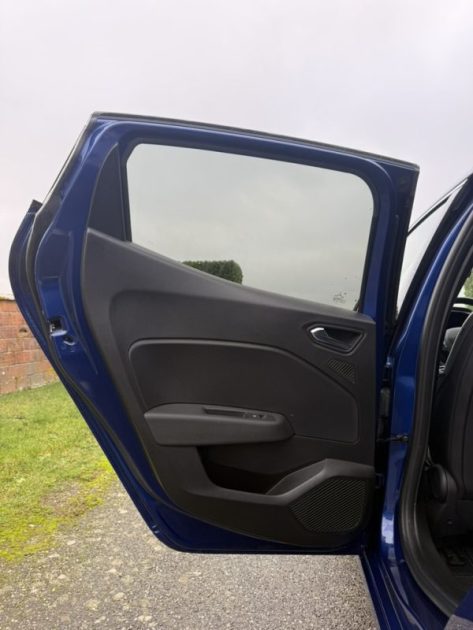  RENAULT CLIO V 1.6 E-Tech full hybrid 145ch INTENS / Apple CarPlay / Feux LED / CAMÉRA DE RECUL