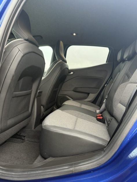  RENAULT CLIO V 1.6 E-Tech full hybrid 145ch INTENS / Apple CarPlay / Feux LED / CAMÉRA DE RECUL