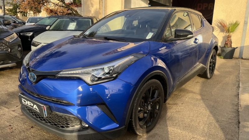 TOYOTA C-HR 122H GRAPHIC 2WD E-CVT RC18 2019