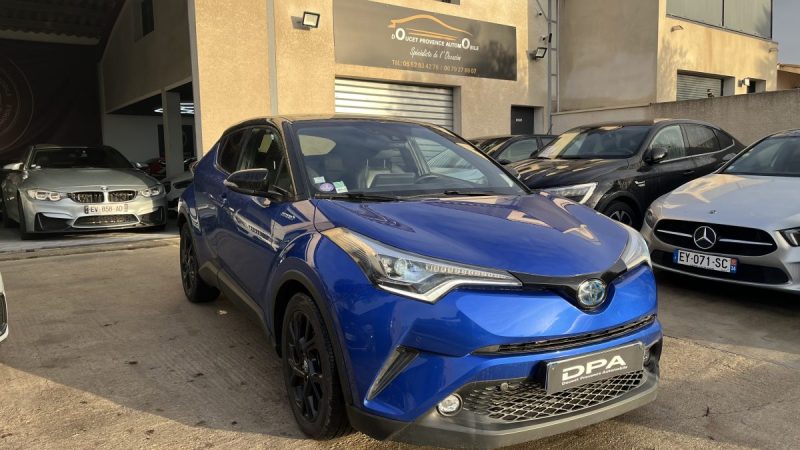 TOYOTA C-HR 122H GRAPHIC 2WD E-CVT RC18 2019