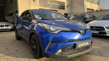 TOYOTA C-HR 122H GRAPHIC 2WD E-CVT RC18 2019