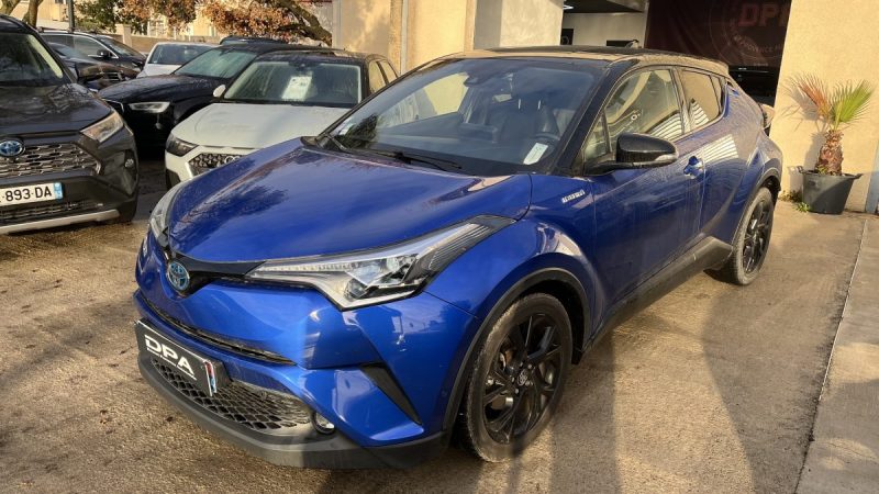 TOYOTA C-HR 122H GRAPHIC 2WD E-CVT RC18 2019