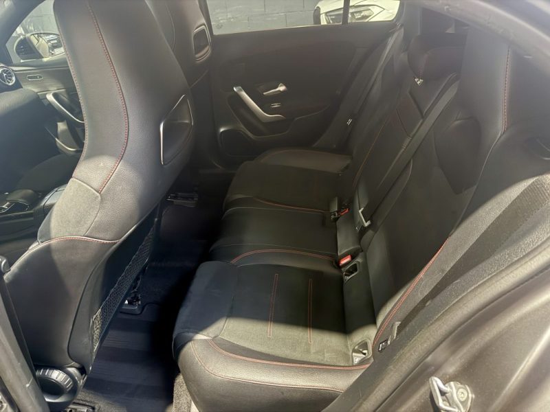 Mercedes Classe A 200 165cv AMG LINE 7G-DCT BVA / Toit ouvrant / Sièges chauffants