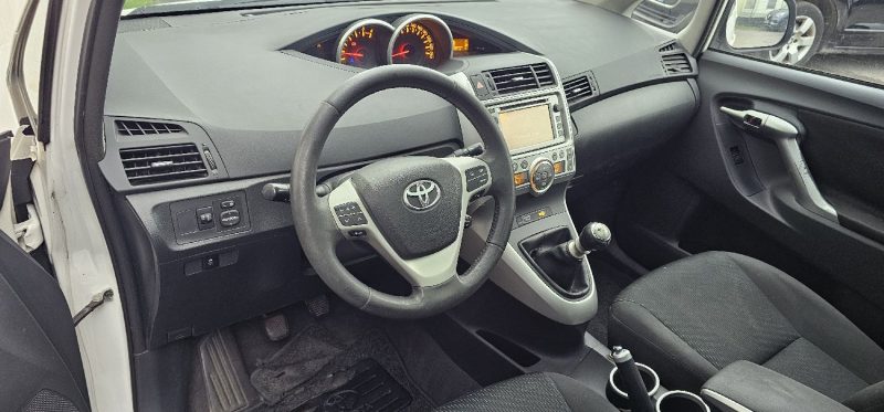 TOYOTA VERSO 2.0 D4-D 125CH SKYVIEW EDITION