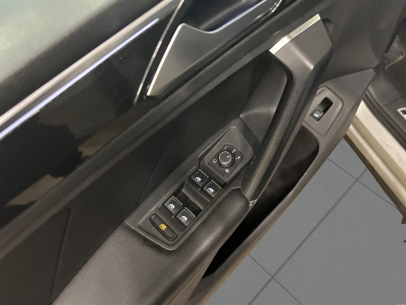 VOLKSWAGEN TIGUAN R-LINE 1.4 TSI 150CV BOITE AUTO 