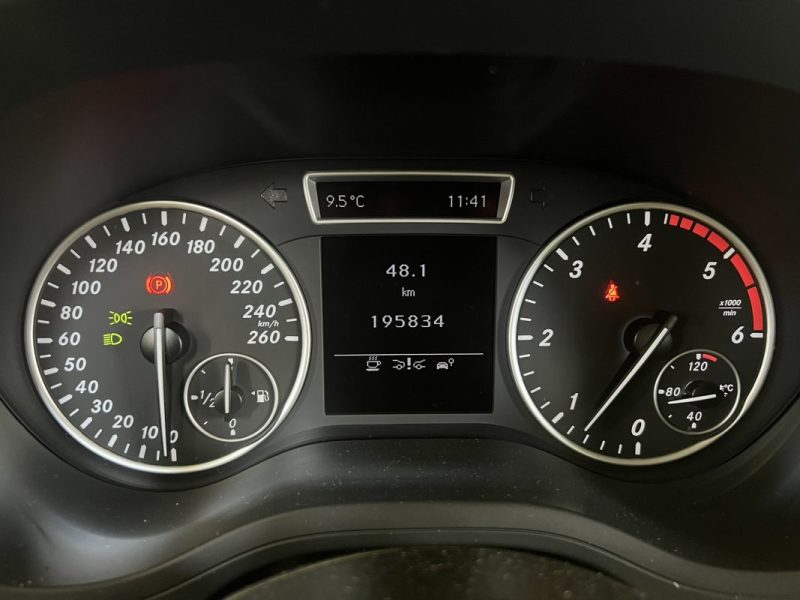 MERCEDES CLASSE B CLASSE B 180 CDI  BLUE EFFICIENCY DESIGN / PREMIÈRE MAIN