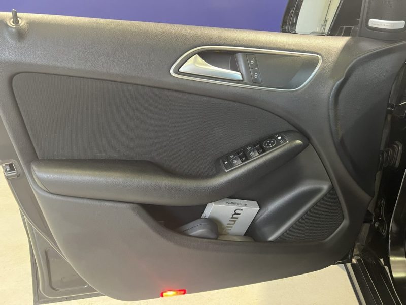 MERCEDES CLASSE B CLASSE B 180 CDI  BLUE EFFICIENCY DESIGN / PREMIÈRE MAIN