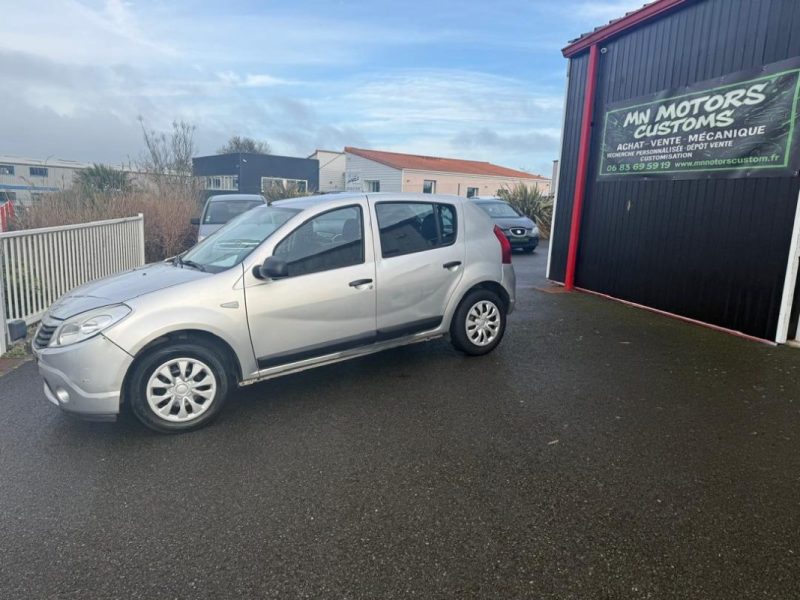 DACIA SANDERO 1.4 MPI AMBIANCE GPL 2010