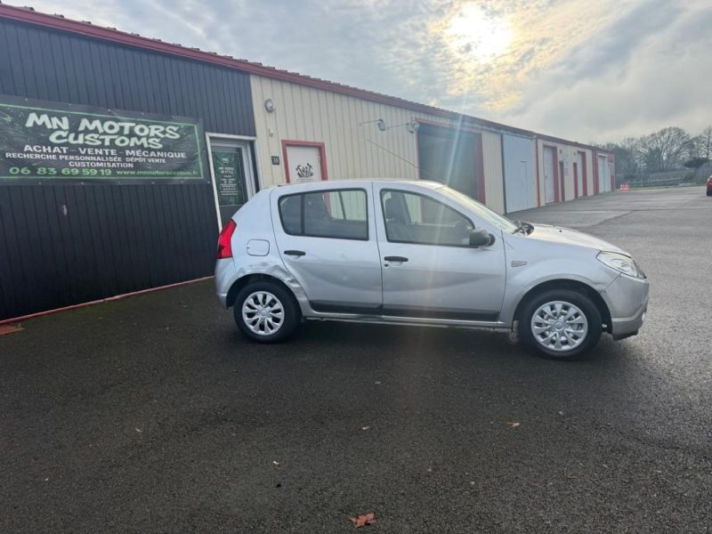 DACIA SANDERO 1.4 MPI AMBIANCE GPL 2010