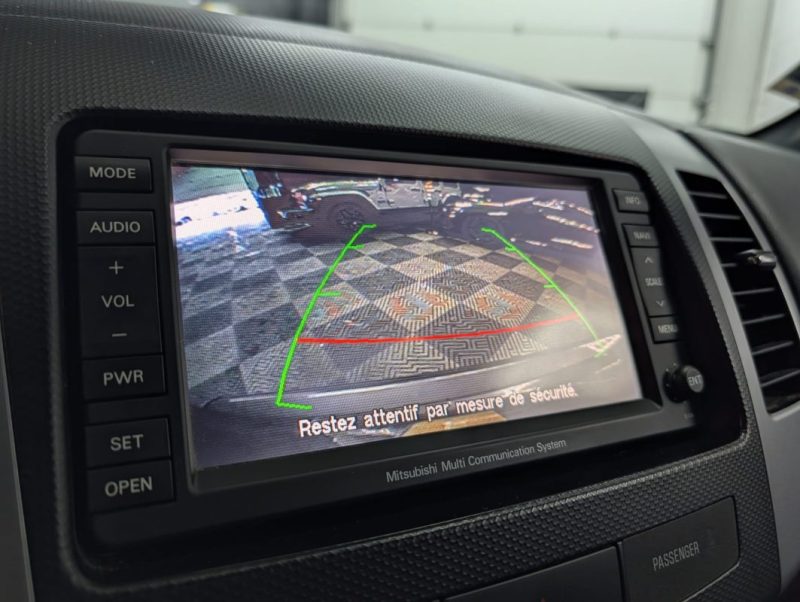 MITSUBISHI OUTLANDER 2.2 DI-D 156ch INSTYLE TC-SST