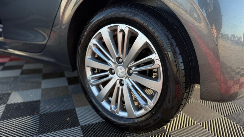 PEUGEOT 208 208 1.2 VTI 82 CV ALLURE  2016