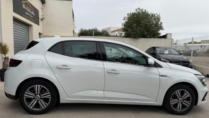 RENAULT MEGANE 1.3 TCE 140CH FAP BUSINESS INTENS sur équipé