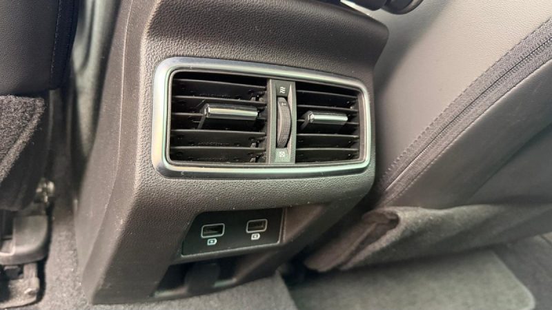 RENAULT MEGANE 1.3 TCE 140CH FAP BUSINESS INTENS sur équipé