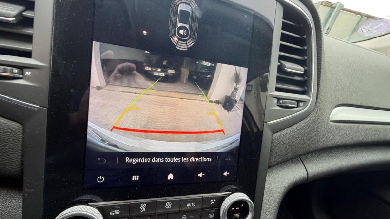 RENAULT MEGANE 1.3 TCE 140CH FAP BUSINESS INTENS sur équipé