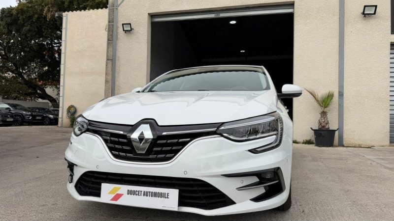 RENAULT MEGANE 1.3 TCE 140CH FAP BUSINESS INTENS sur équipé