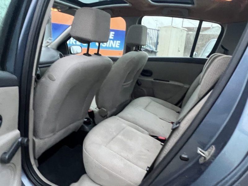 RENAULT  CLIO 3  2005