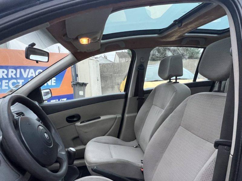 RENAULT  CLIO 3  2005