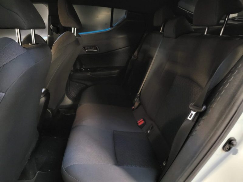 TOYOTA C-HR 122H DYNAMIC BUSINESS / SIEGES CHAUFFANTS / CAMERA / CARPLAY 2020