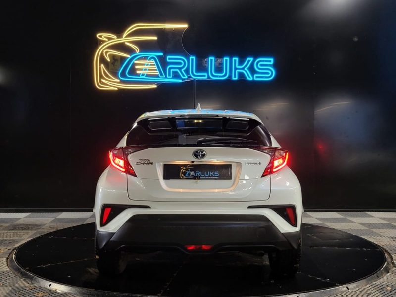 TOYOTA C-HR 122H DYNAMIC BUSINESS / SIEGES CHAUFFANTS / CAMERA / CARPLAY 2020