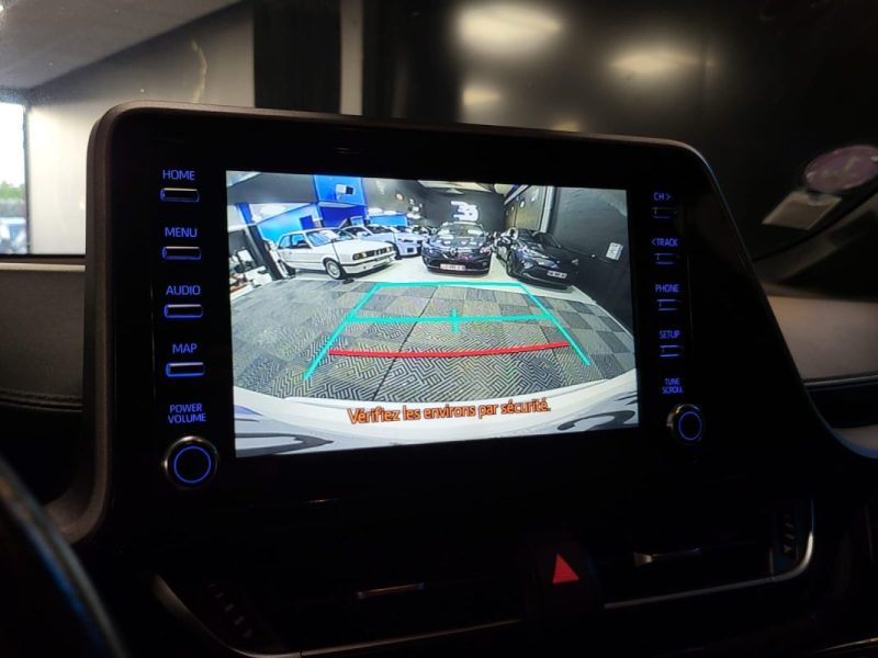 TOYOTA C-HR 122H DYNAMIC BUSINESS / SIEGES CHAUFFANTS / CAMERA / CARPLAY 2020
