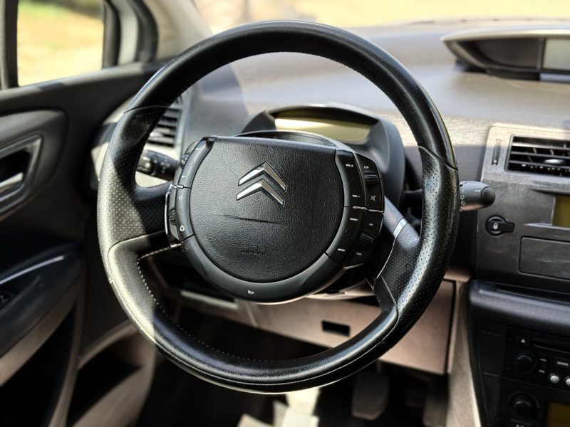 Citroën C4 1.6 HDI 110CH Exclusive – Régulateur – Clim Auto – Jantes Alu – Révisée & Garantie 6 mois