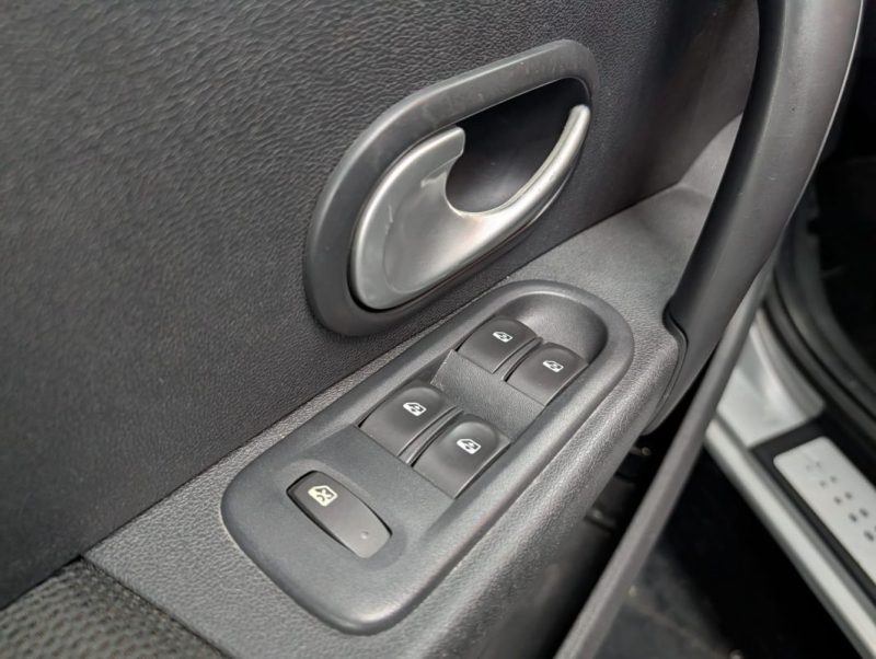 RENAULT CLIO 3 1.6 16V 128ch EXCEPTION 