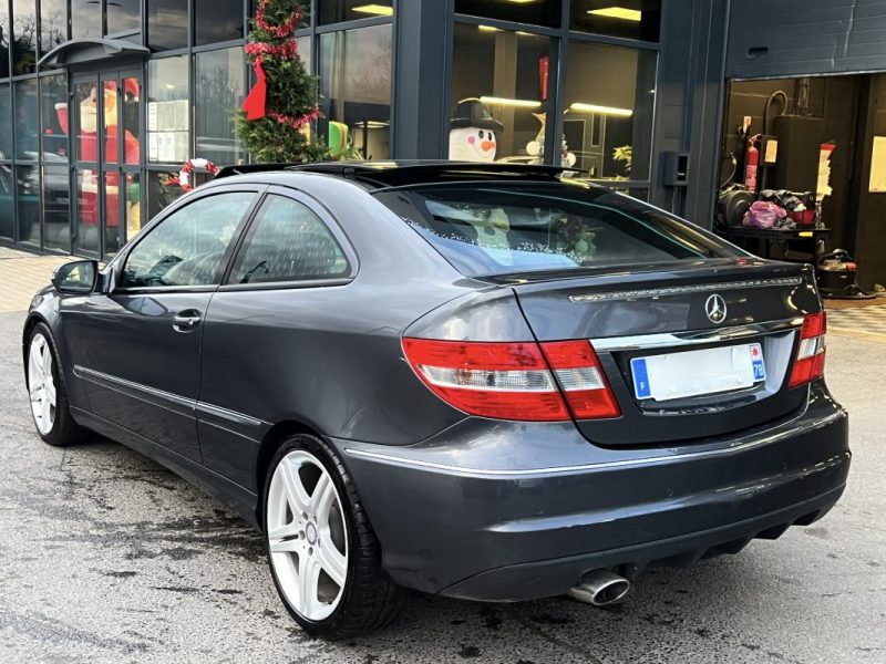 MERCEDES CLASSE CLC 220 CDI 2.2 150 Cv 1ERE MAIN TOIT OUVRANT CUIR BOITE AUTOMATIQUE - GARANTIE 1 AN