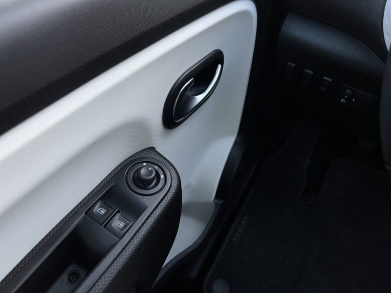 RENAULT TWINGO 3 III LIMITED 1.0 SCE 70 Cv 5 PORTES CLIMATISATION BLUETOOTH - GARANTIE 1 AN