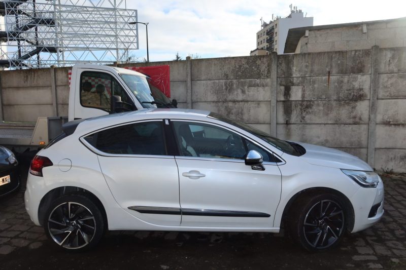 CITROEN DS4 1.6 THP 200CH SPORT CHIC 2011