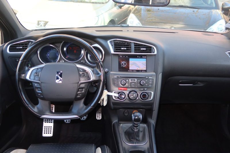 CITROEN DS4 1.6 THP 200CH SPORT CHIC 2011