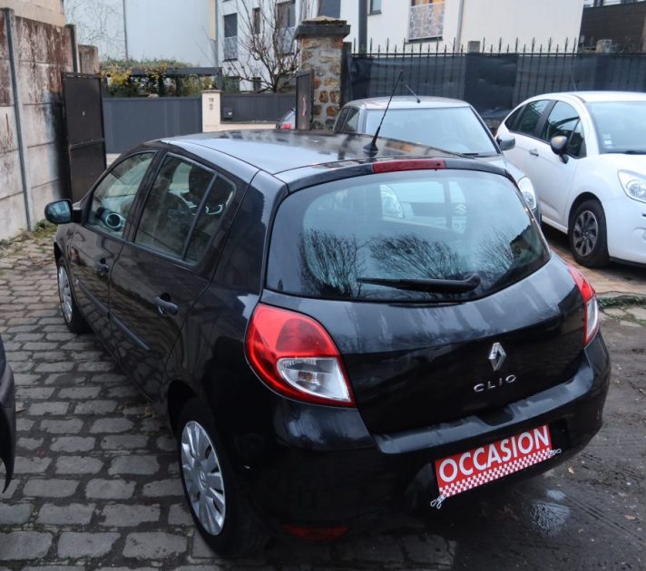 RENAULT CLIO III 1.2 16V 75CH AUTHENTIQUE 5P 2011