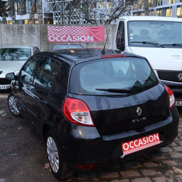 RENAULT CLIO III 1.2 16V 75CH AUTHENTIQUE 5P 2011