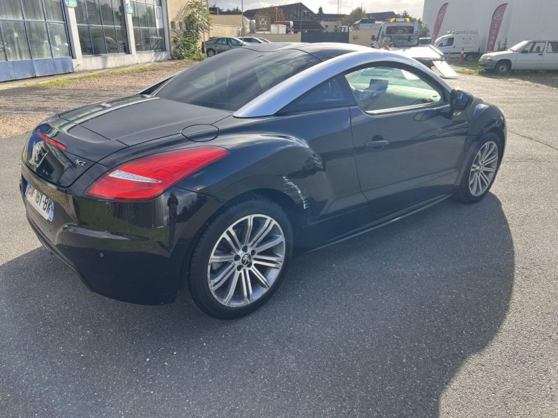 PEUGEOT RCZ  2011