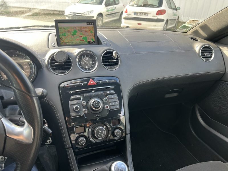 PEUGEOT RCZ  2011