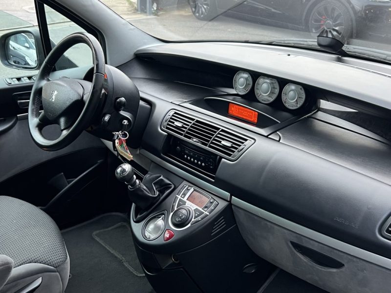 PEUGEOT 807 2.0 HDI 136 Cv 1ERE MAIN / 7 PLACES - GARANTIE 1 AN