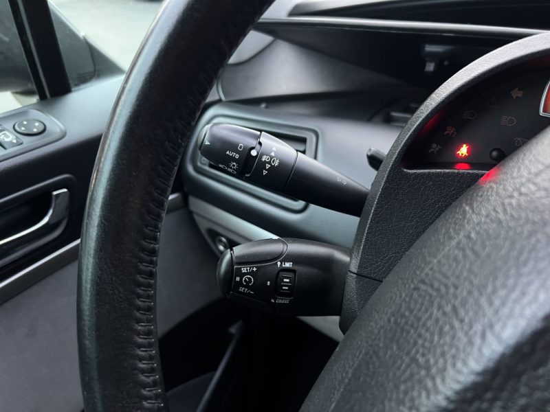 PEUGEOT 807 2.0 HDI 136 Cv 1ERE MAIN / 7 PLACES - GARANTIE 1 AN