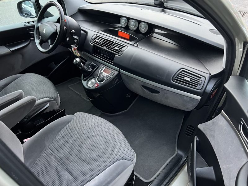 PEUGEOT 807 2.0 HDI 136 Cv 1ERE MAIN / 7 PLACES - GARANTIE 1 AN