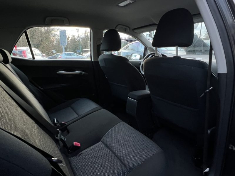 TOYOTA AURIS PHASE 2 CONNECT 1.8 VVT-i 136 HYBRID / GPS BOITE AUTOMATIQUE CRIT AIR 1 - Garantie 1 an