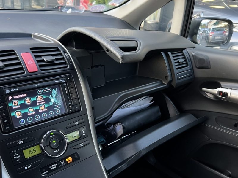 TOYOTA AURIS PHASE 2 CONNECT 1.8 VVT-i 136 HYBRID / GPS BOITE AUTOMATIQUE CRIT AIR 1 - Garantie 1 an
