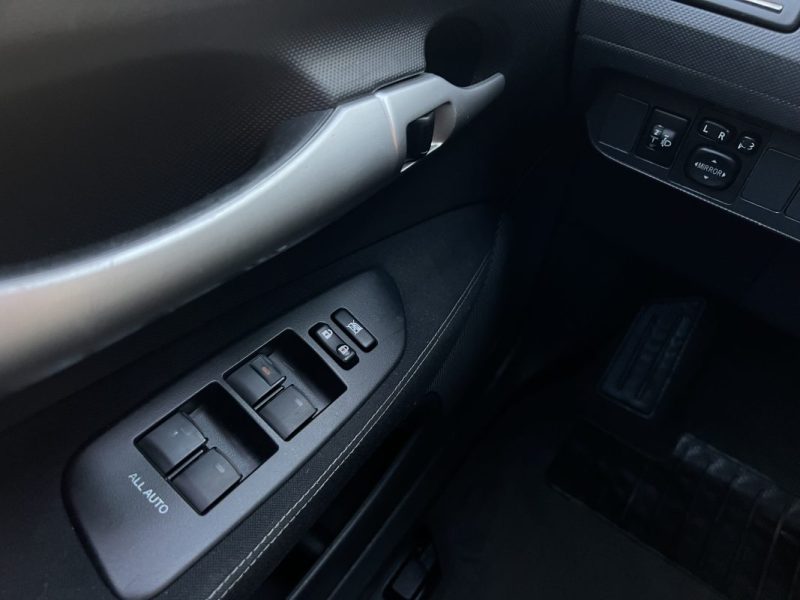 TOYOTA AURIS PHASE 2 CONNECT 1.8 VVT-i 136 HYBRID / GPS BOITE AUTOMATIQUE CRIT AIR 1 - Garantie 1 an