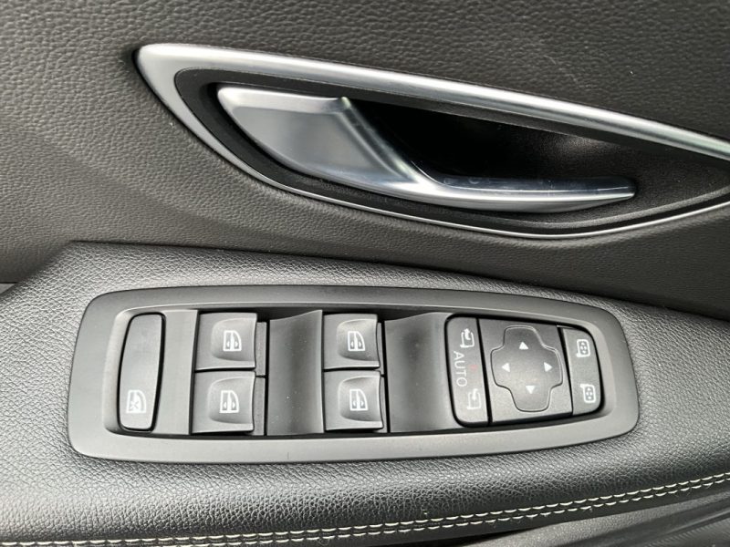 RENAULT SCÉNIC 1.7 dCI 120 CV BUSINESS *GARANTIE 1 AN + CROCHET D’ATTELAGE