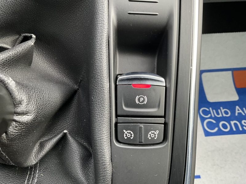 RENAULT SCÉNIC 1.7 dCI 120 CV BUSINESS *GARANTIE 1 AN + CROCHET D’ATTELAGE