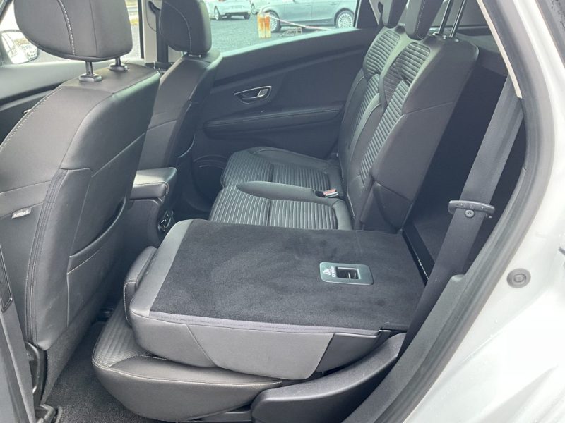 RENAULT SCÉNIC 1.7 dCI 120 CV BUSINESS *GARANTIE 1 AN + CROCHET D’ATTELAGE