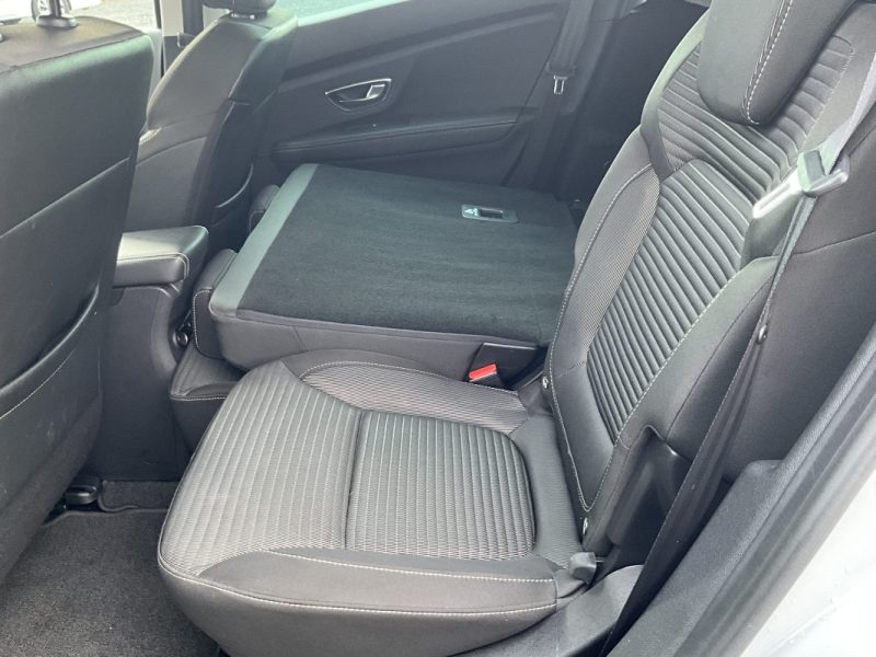 RENAULT SCÉNIC 1.7 dCI 120 CV BUSINESS *GARANTIE 1 AN + CROCHET D’ATTELAGE